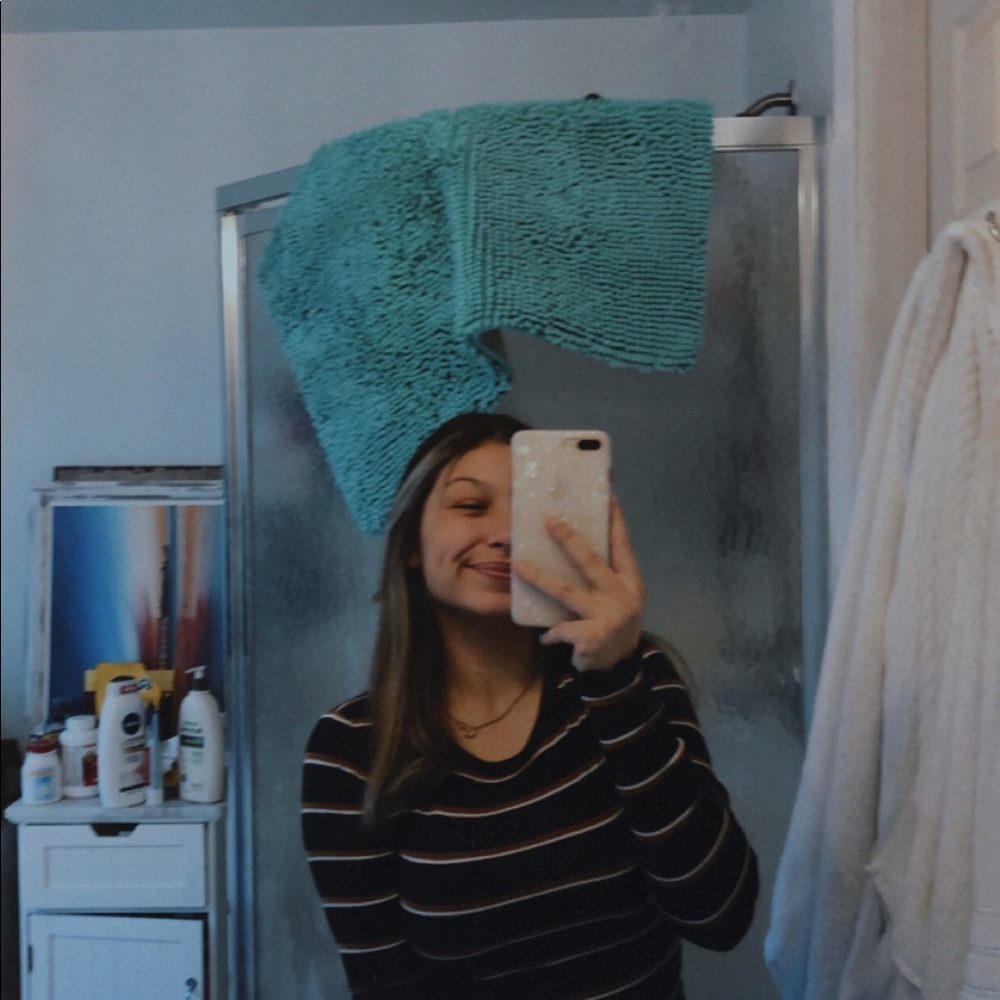 Meet your Posher, Adalisa